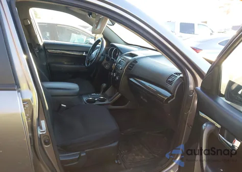 2011 Kia Sorento Lx V6 из США, поврежденный, VIN 5XYKT4A20BG155877